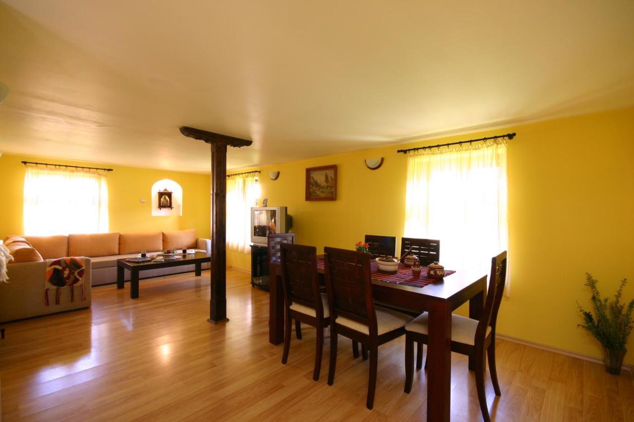 Private 4Br-2Ba Guest House Dryanovo With Pool And Free Parking Exterior photo